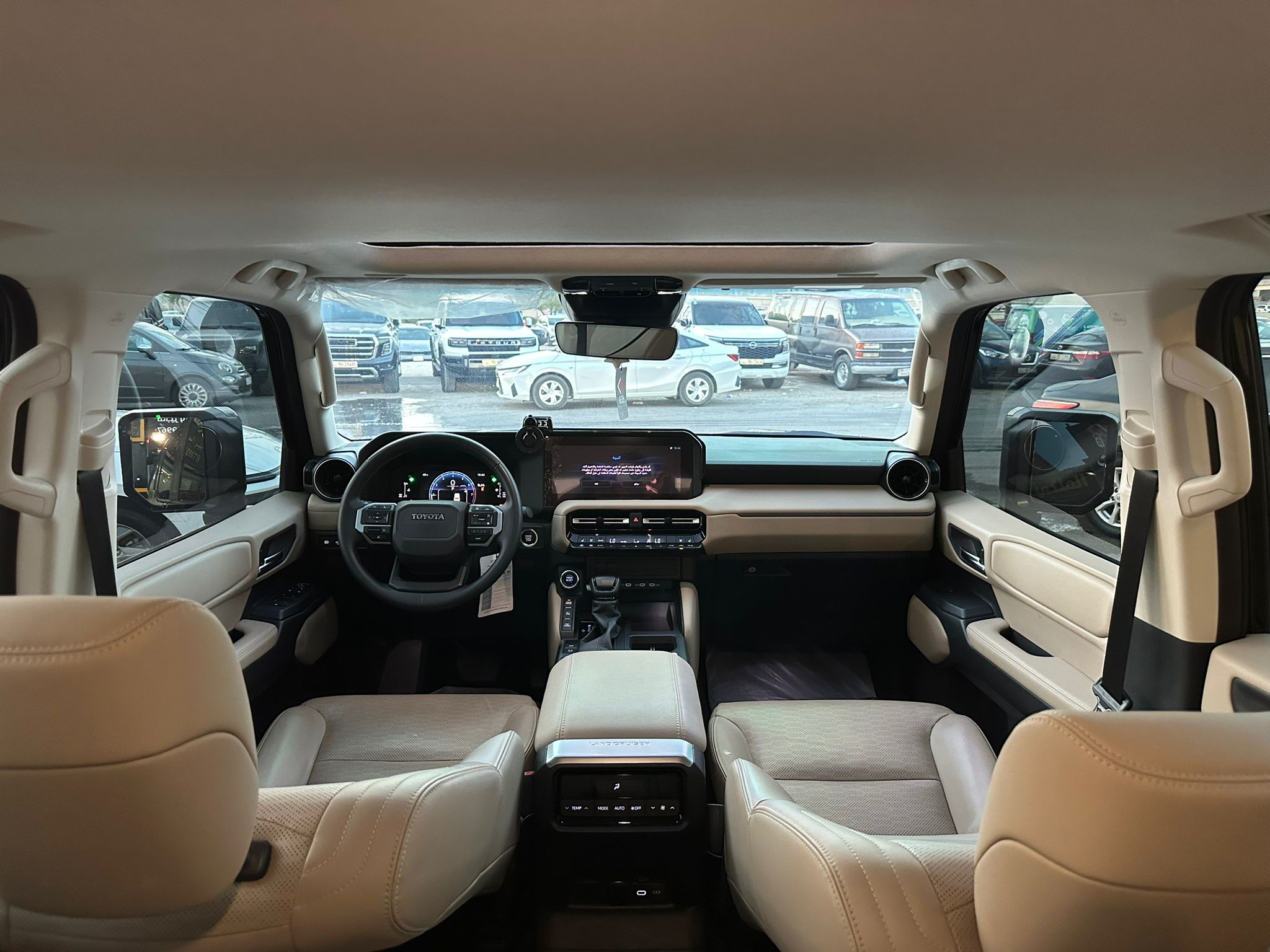 Toyota | تويوتا لاندكروزر برادو TX صورة 3
